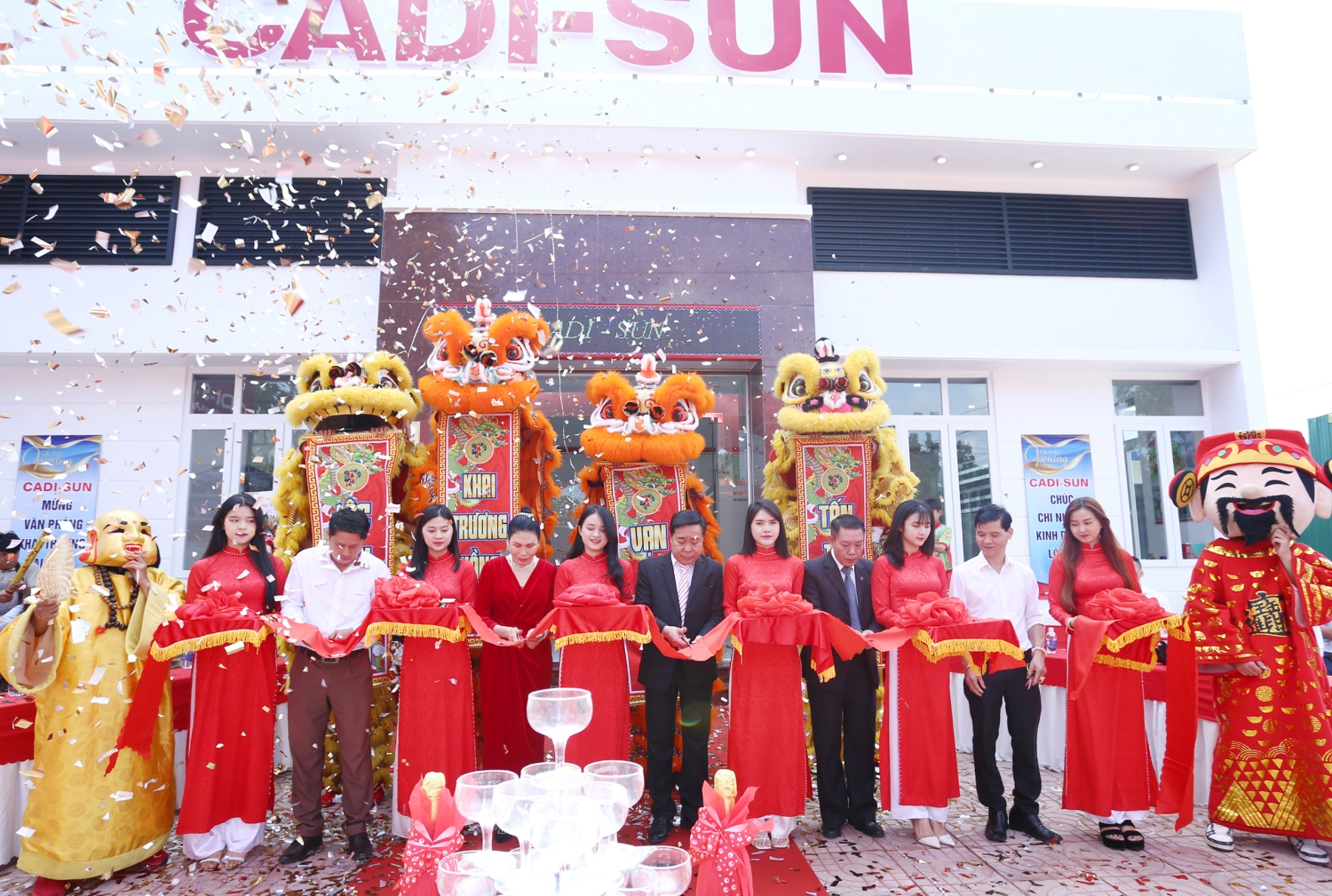 CADI-SUN inaugurated a new office in Tay Nguyen branch and met with customers on the occasion of the beginning of the year